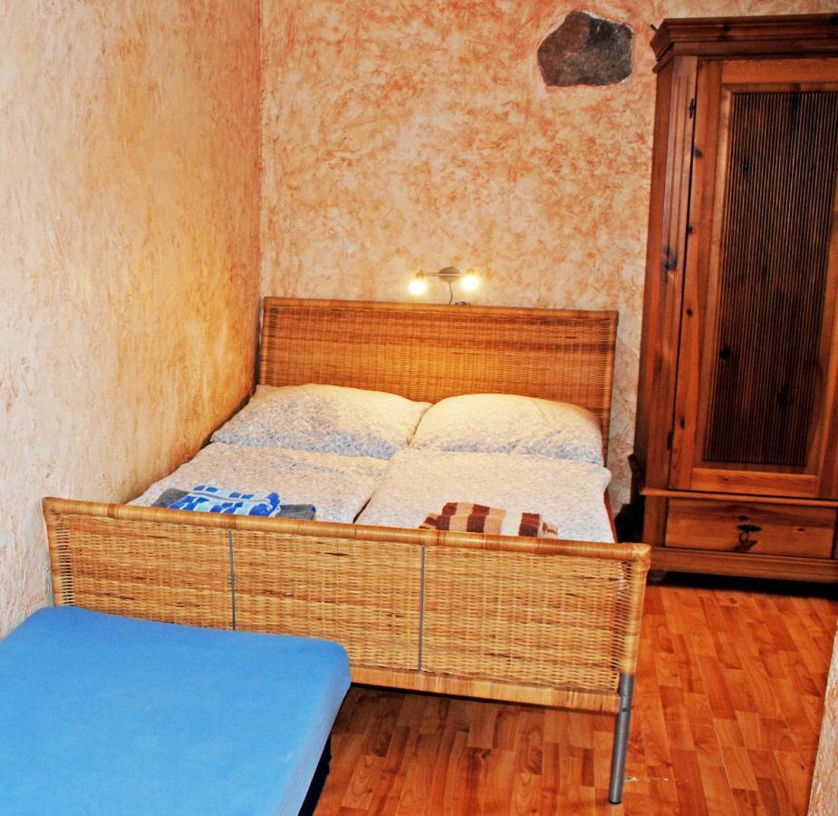 Ferienwohnungen Im Gutshaus Gnies المظهر الخارجي الصورة