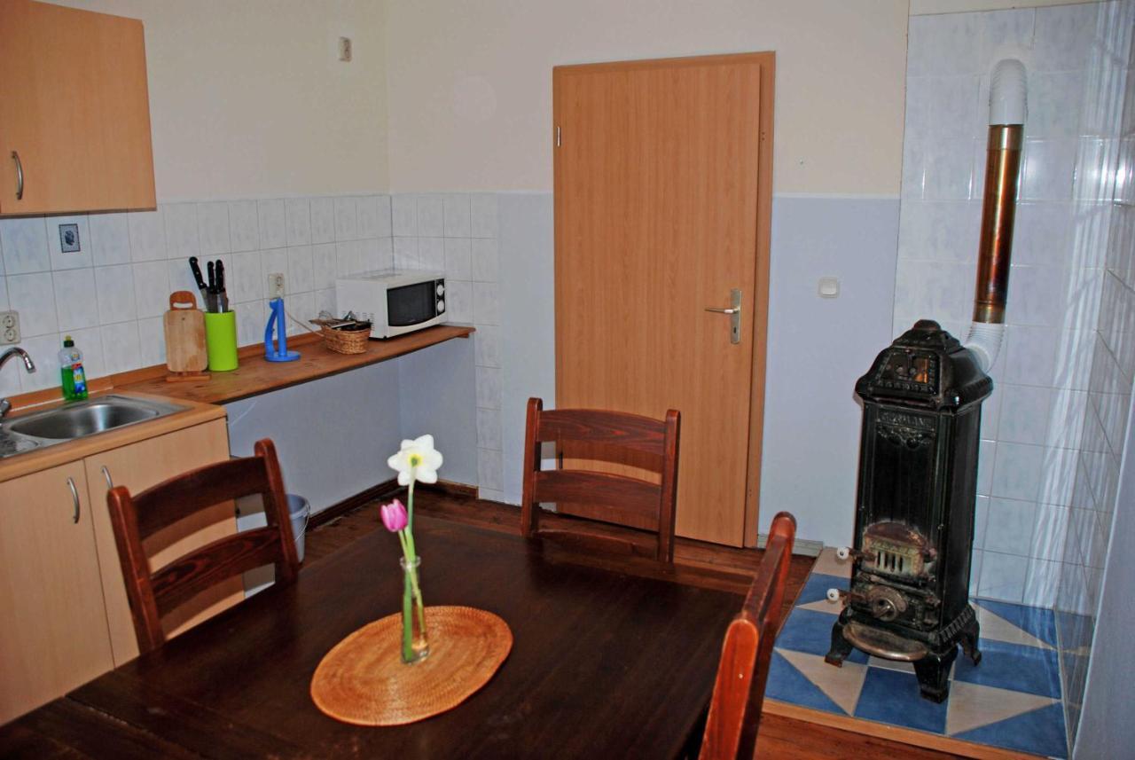 Ferienwohnungen Im Gutshaus Gnies المظهر الخارجي الصورة